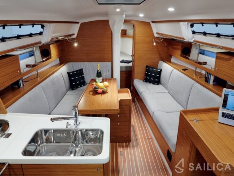 Xc 35 - Yacht Charter Sailica
