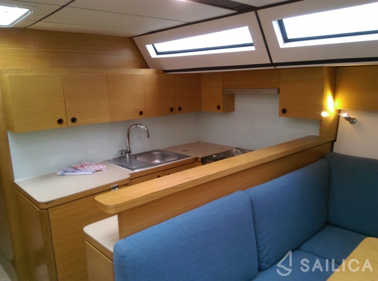 D&D Kufner 54 - Yacht Charter Sailica