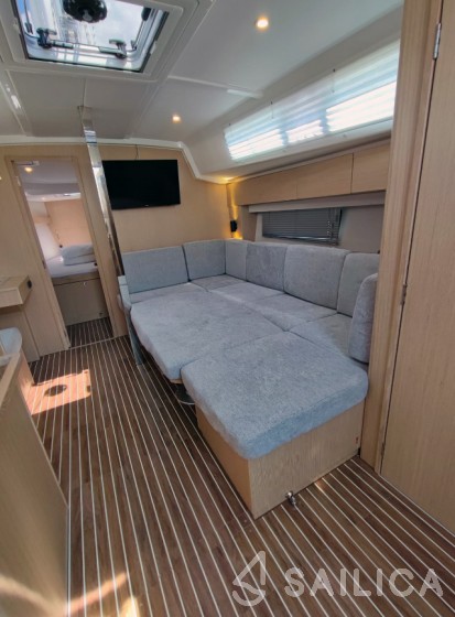 Bavaria C42 - Yacht Charter Sailica