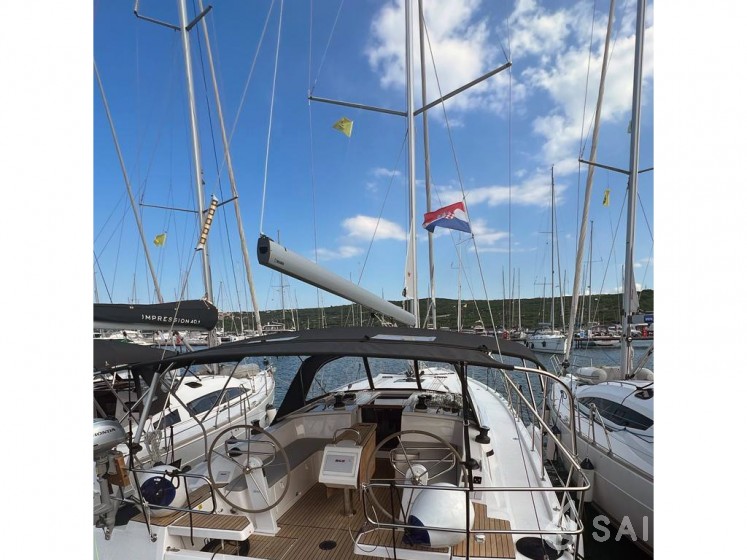 Bavaria C42 - Yacht Charter Sailica