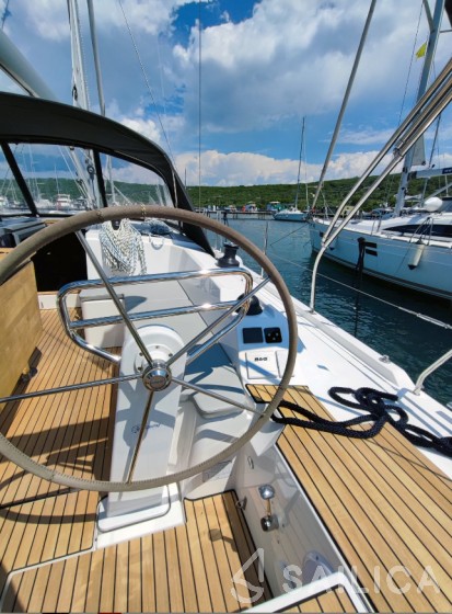 Bavaria C42 - Yacht Charter Sailica