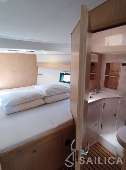 Bavaria C42 - Yacht Charter Sailica