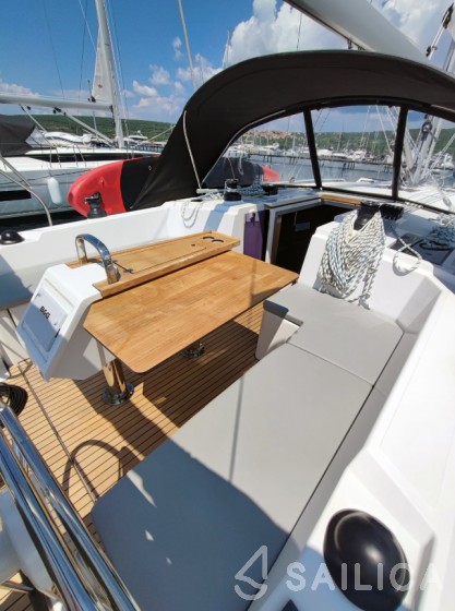 Bavaria C42 - Yacht Charter Sailica