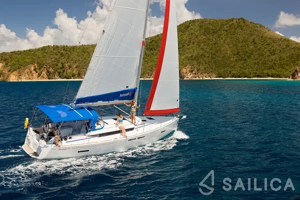 Oceanis 41.1 - Yacht Charter Sailica