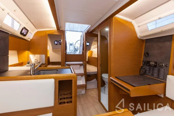 Sun Odyssey 349 - Yacht Charter Sailica