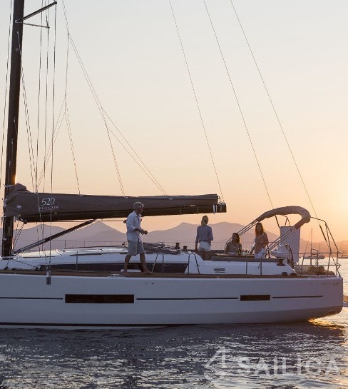 Dufour 520 GL - Yacht Charter Sailica