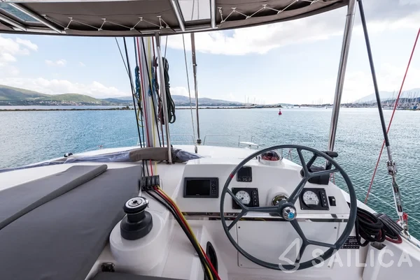 Bali 4.0 - Yacht Charter Sailica