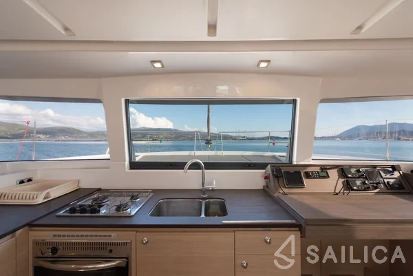 Bali 4.0 - Yacht Charter Sailica