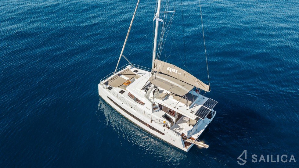 Bali 4.6 - Yacht Charter Sailica