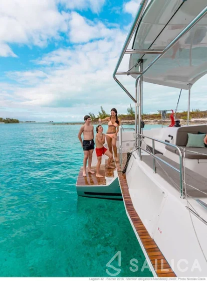 Lagoon 42 - Yacht Charter Sailica