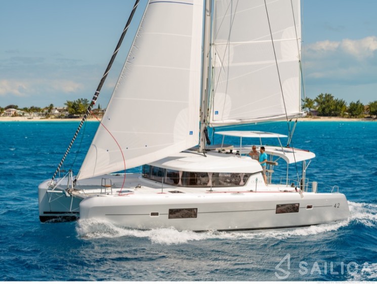 Lagoon 42 - Yacht Charter Sailica