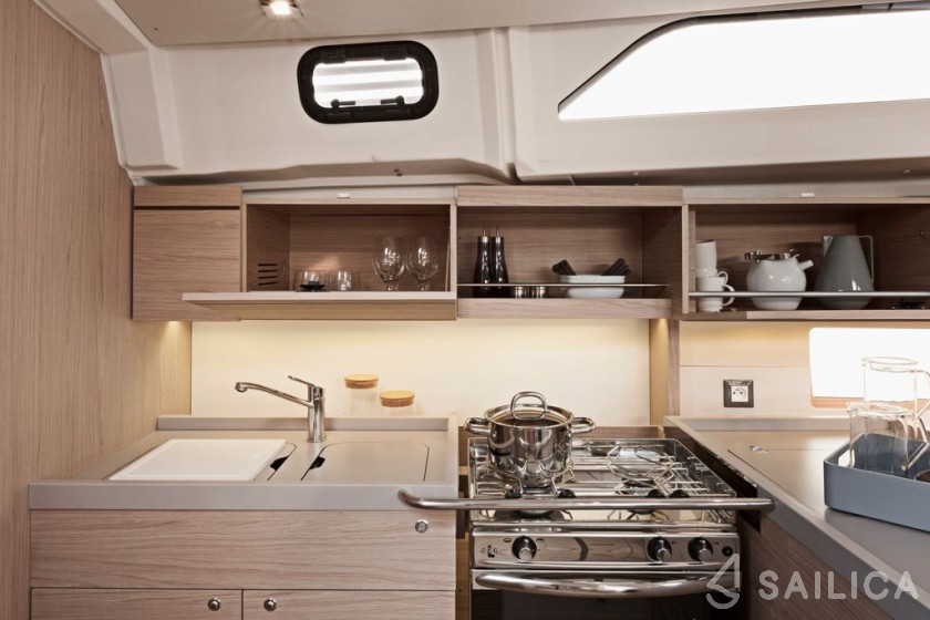 Oceanis 46.1 - Yacht Charter Sailica