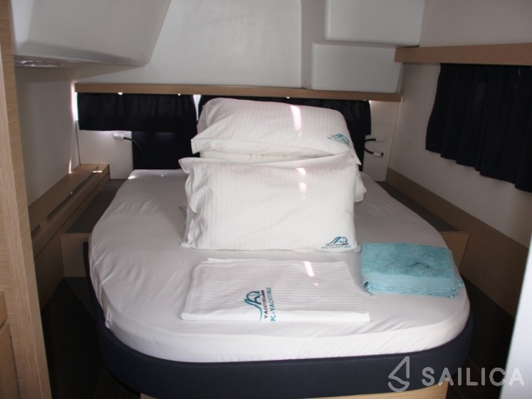 Lucia 40 - Yacht Charter Sailica