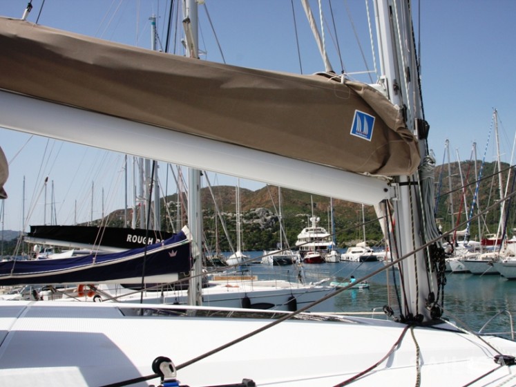 Lucia 40 - Yacht Charter Sailica
