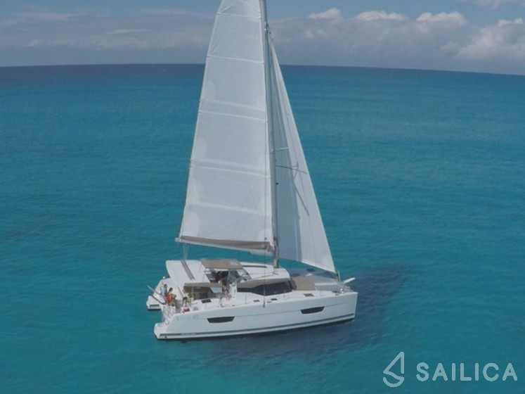 Lucia 40 - Yacht Charter Sailica