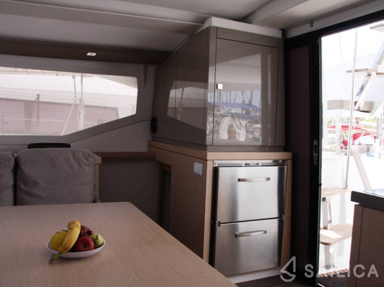 Lucia 40 - Yacht Charter Sailica