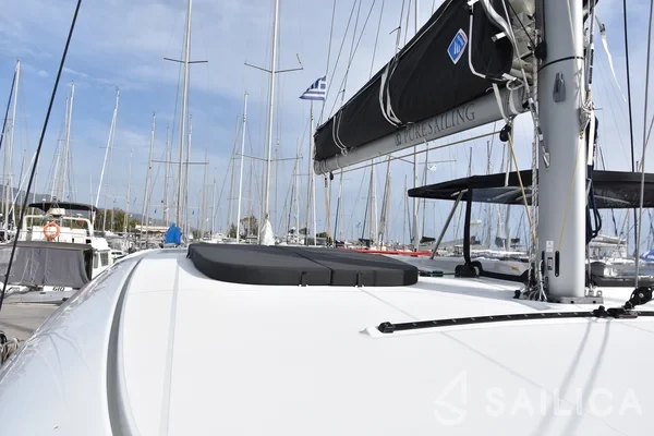 Lagoon 42 - Yacht Charter Sailica
