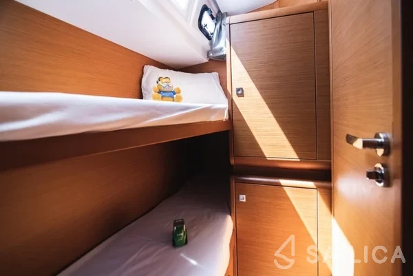 Sun Odyssey 519 - Yacht Charter Sailica