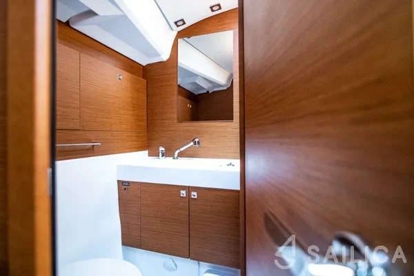Sun Odyssey 519 - Yacht Charter Sailica