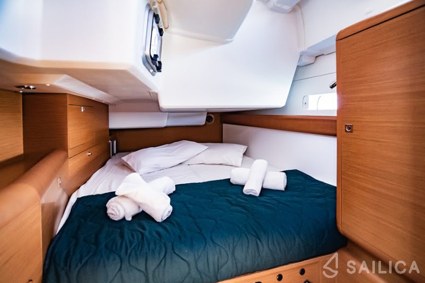 Sun Odyssey 519 - Yacht Charter Sailica