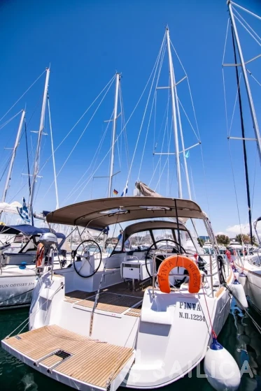 Sun Odyssey 519 - Yacht Charter Sailica