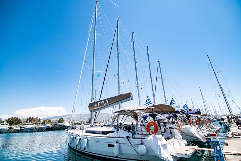 Sun Odyssey 519 - Yacht Charter Sailica