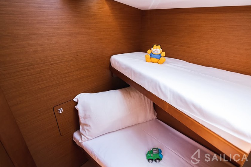 Sun Odyssey 519 - Yacht Charter Sailica
