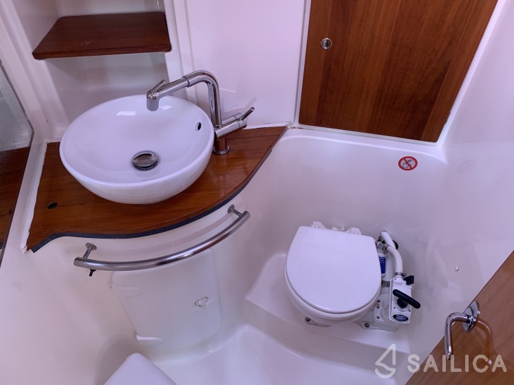 Bavaria 46 Cruiser - Yacht Charter Sailica