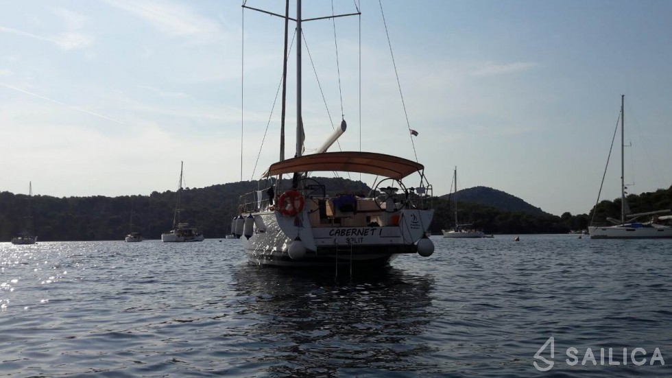 D&D Kufner 54 - Yacht Charter Sailica