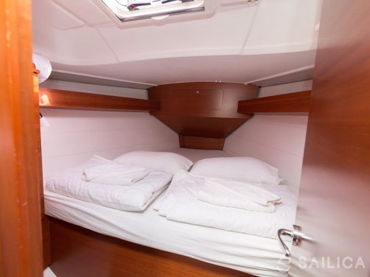 Dufour 335 Grand Large - Yacht Charter Sailica