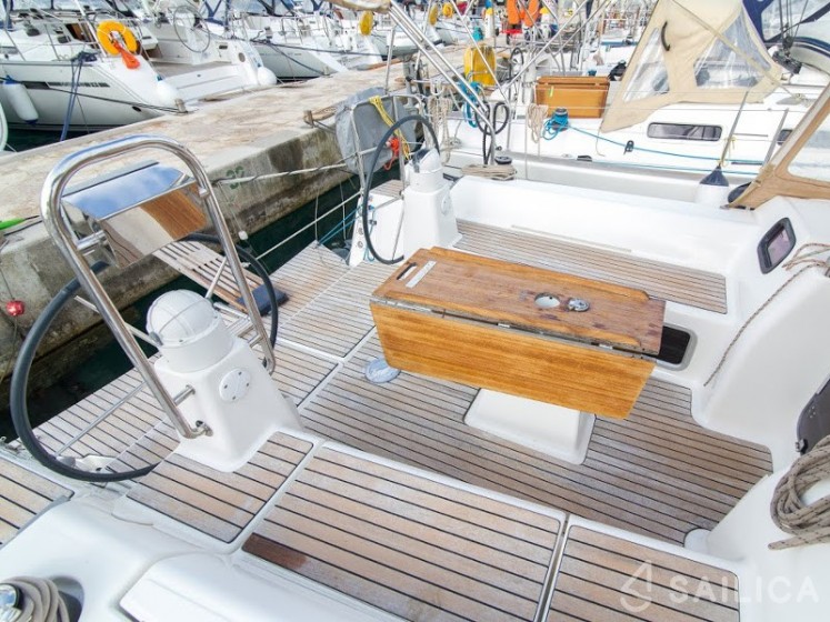 Dufour 335 Grand Large - Yacht Charter Sailica