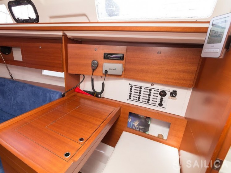 Dufour 335 Grand Large - Yacht Charter Sailica