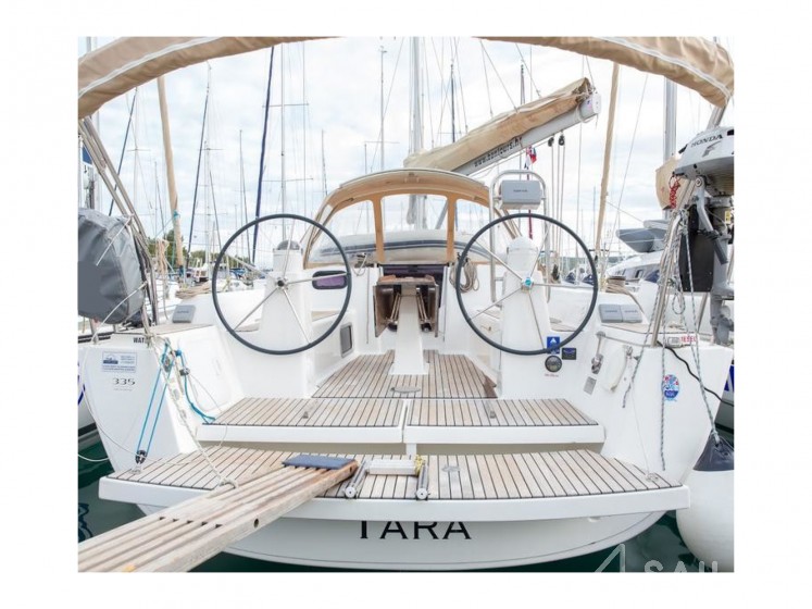 Dufour 335 Grand Large - Yacht Charter Sailica