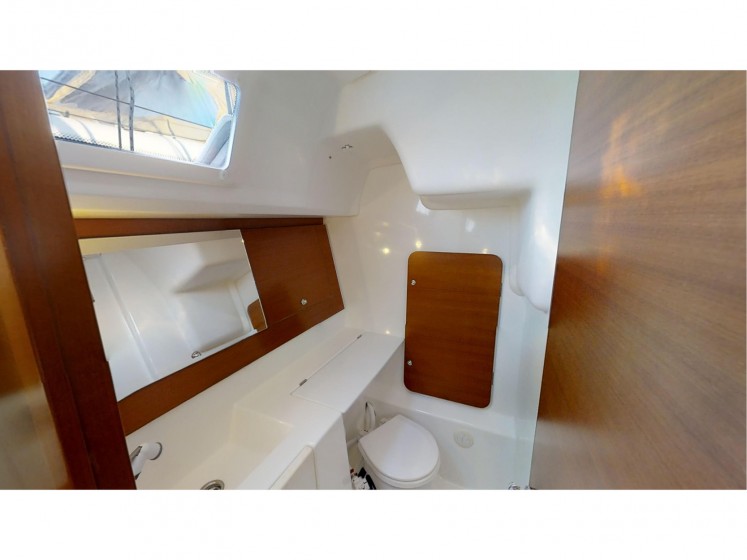 Dufour 335 Grand Large - Yacht Charter Sailica