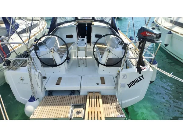 Sun Odyssey 349 - Yacht Charter Sailica