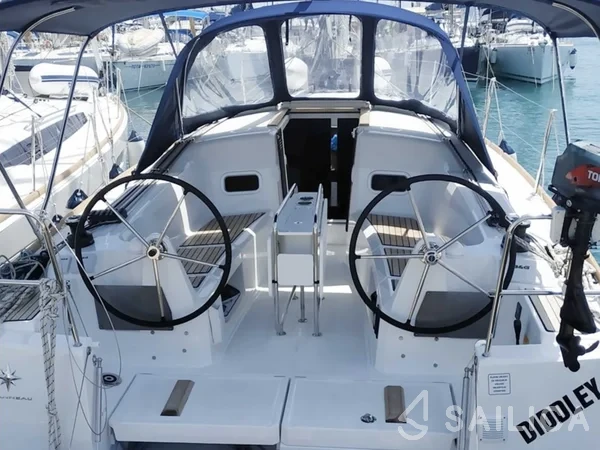 Sun Odyssey 349 - Yacht Charter Sailica