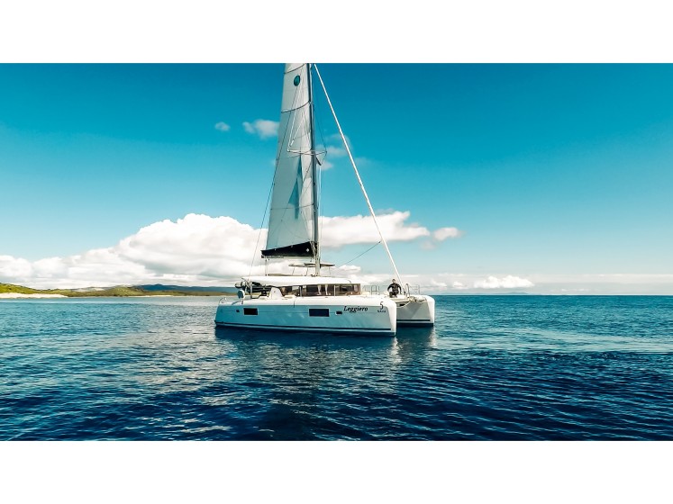 Lagoon 42 - Yacht Charter Sailica