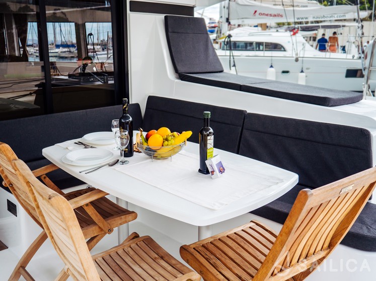 Lagoon 42 - Yacht Charter Sailica
