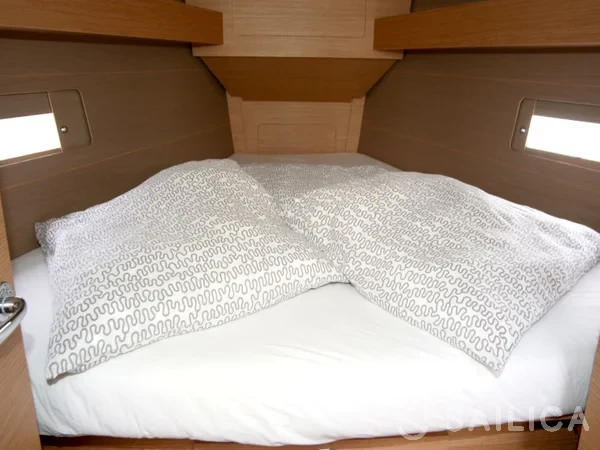 Dufour 382 GL - Yacht Charter Sailica