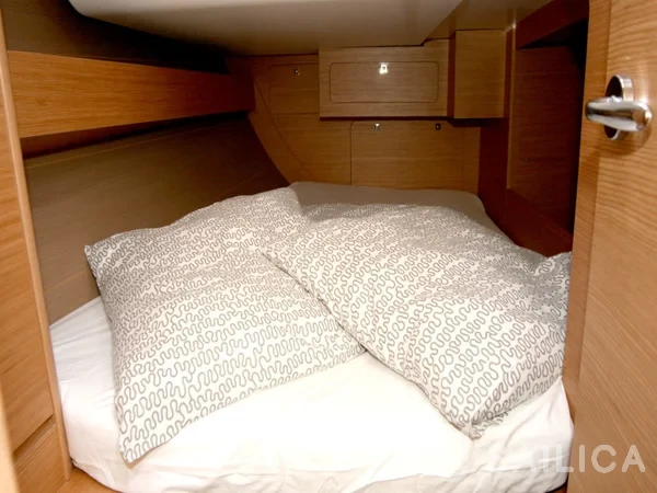Dufour 382 GL - Yacht Charter Sailica