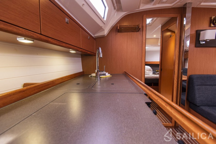 Bavaria 41 Cruiser - Yacht Charter Sailica