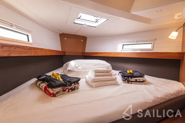 Bavaria 41 Cruiser - Yacht Charter Sailica
