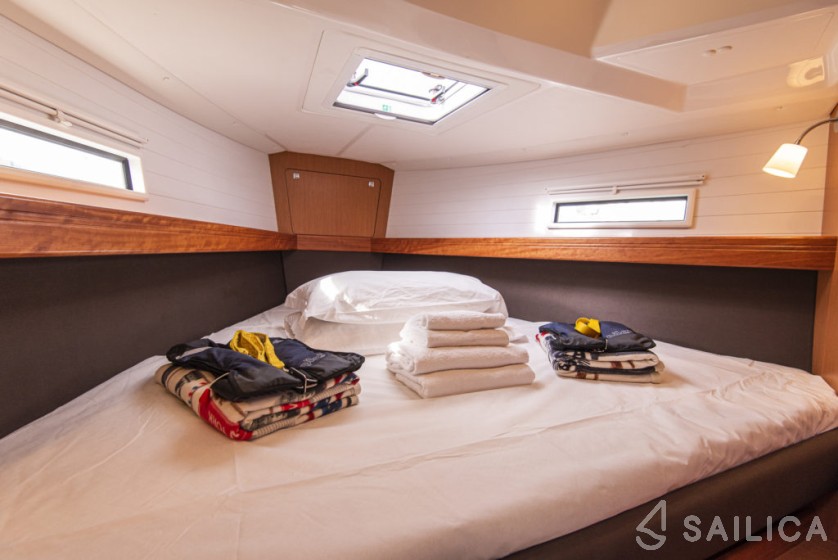 Bavaria 41 Cruiser - Yacht Charter Sailica