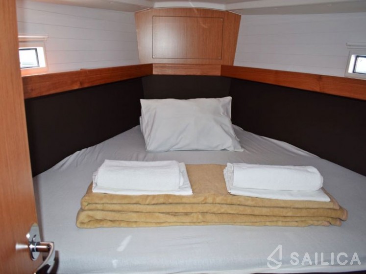 Bavaria 37 Cruiser - Yacht Charter Sailica