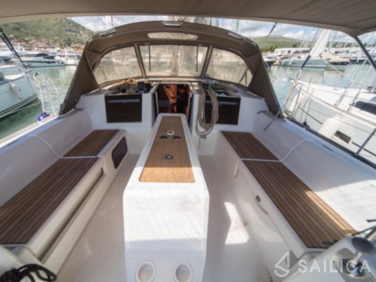 Dufour 460 GL - Yacht Charter Sailica