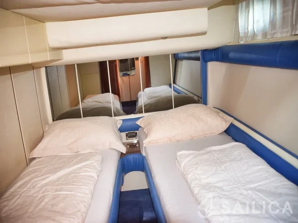 Targa 48 - Yacht Charter Sailica