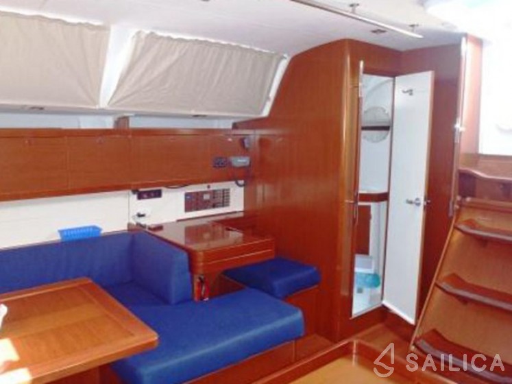 Oceanis 50 - Yacht Charter Sailica