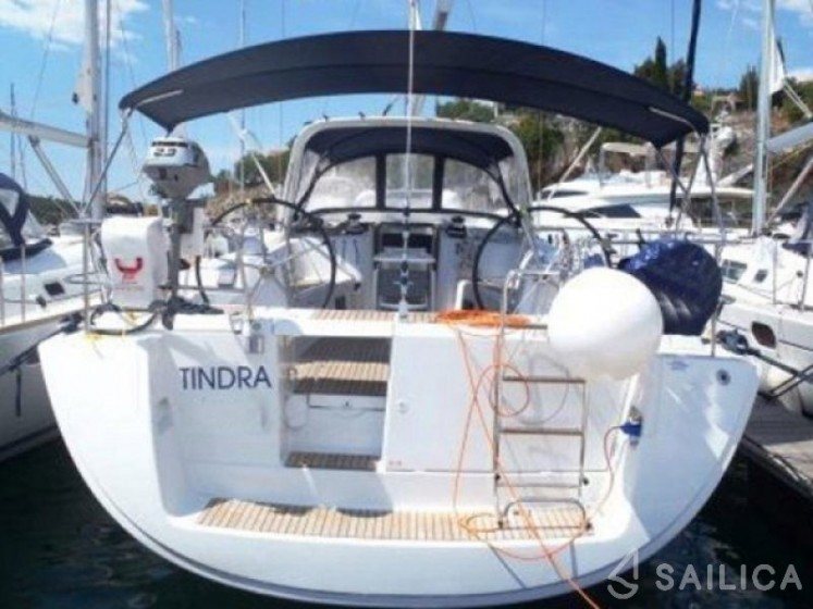 Oceanis 50 - Yacht Charter Sailica