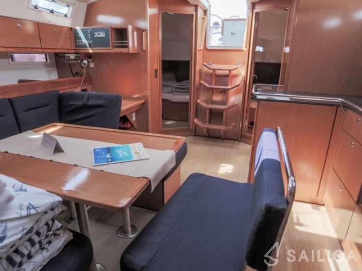 Bavaria 45 Cruiser - Yacht Charter Sailica