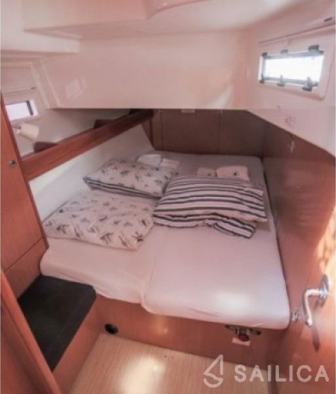 Bavaria 45 Cruiser - Yacht Charter Sailica
